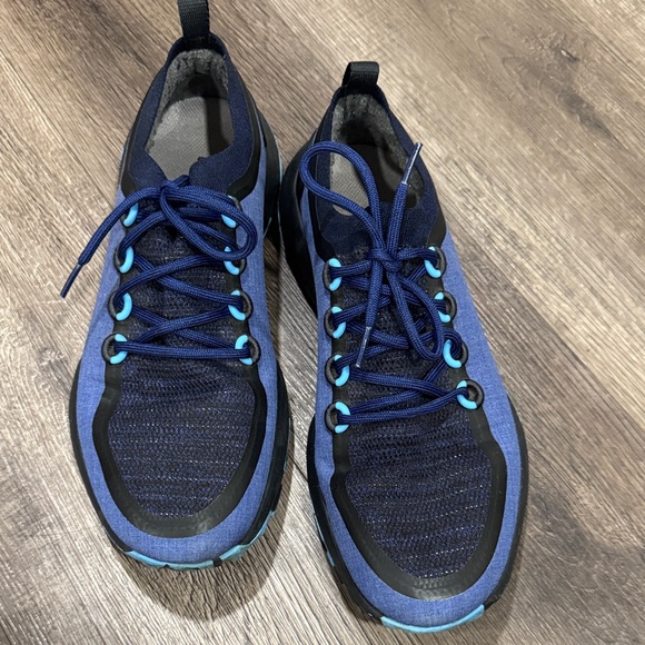 Allbirds Men's Navy and Black Athletic Shoes - Picture 2 of 7